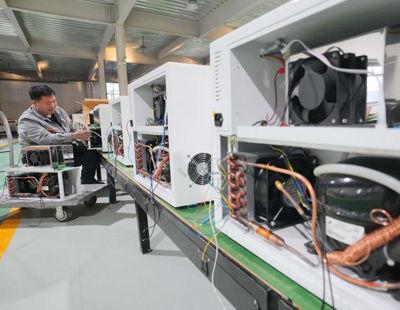 匠心繪盛世，科技映光明——全國年畫傳承人獻禮建黨百年暨視力保健儀技術開發紀實